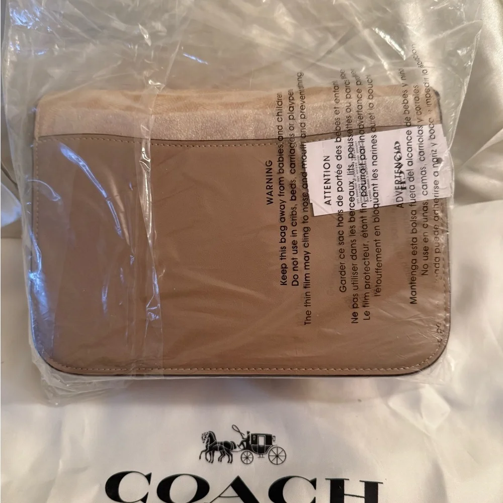 💛 Coach NWT Tan Quinn Bag Signature Canvas  crossbody Strap & Silver Hardware - Picture 6 of 9